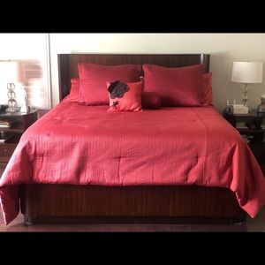 Divine Simply by Vera Wang Comforter set w/extras